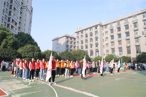 嗨战！JIUYOU.COM九游娱乐(中国)科技公司火炬点燃热烈永动机